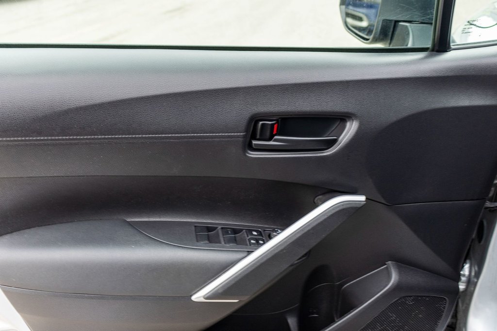 Toyota Corolla Cross LE AWD **JAMAIS ACCIDENTÉ+CARPLAY+CAMÉRA** 2023 à Charlemagne, Québec - 27 - w1024h768px
