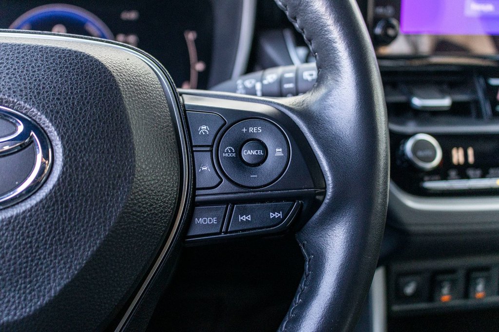 Toyota COROLLA CROSS HYBRIDE XSE 2023 à Charlemagne, Québec - 12 - w1024h768px