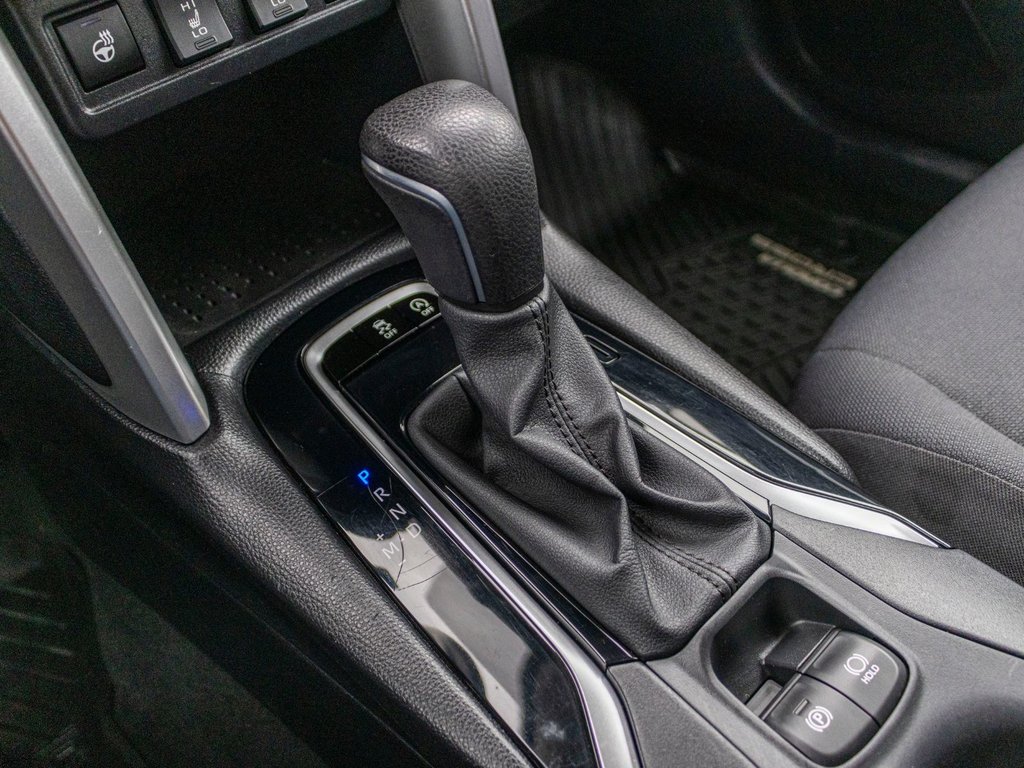 2023 Toyota Corolla Cross LE in Charlemagne, Quebec - 15 - w1024h768px