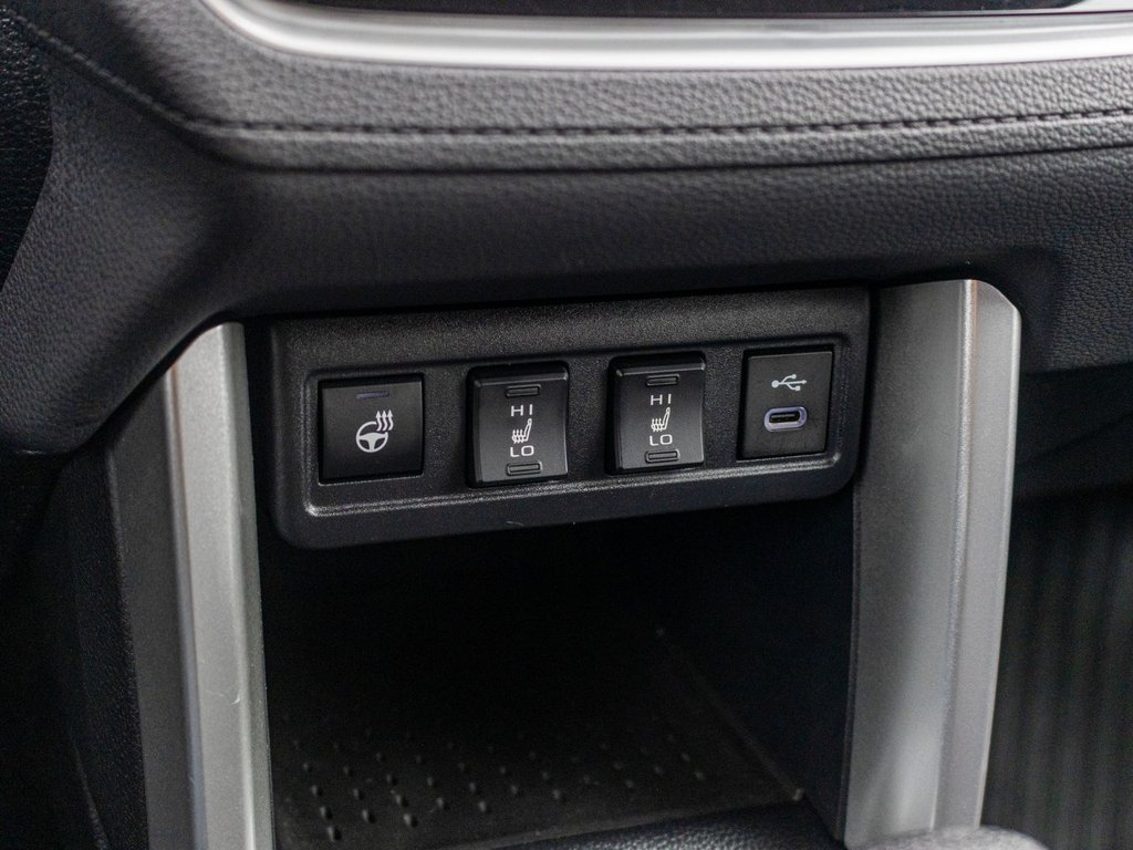 2023 Toyota Corolla Cross LE in Charlemagne, Quebec - 16 - w1024h768px