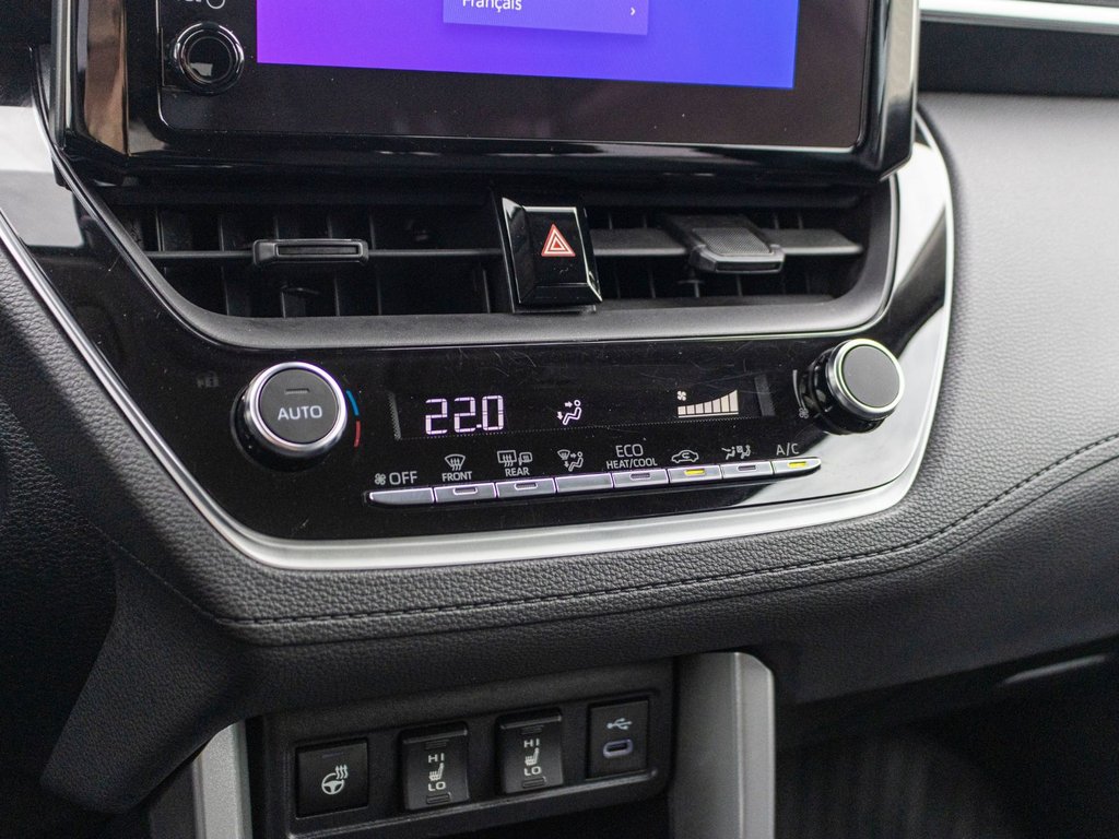 2023 Toyota Corolla Cross LE in Charlemagne, Quebec - 14 - w1024h768px