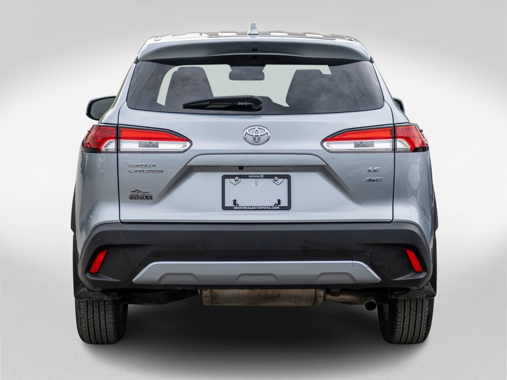 2023 Toyota Corolla Cross LE in Charlemagne, Quebec - 5 - w1024h768px