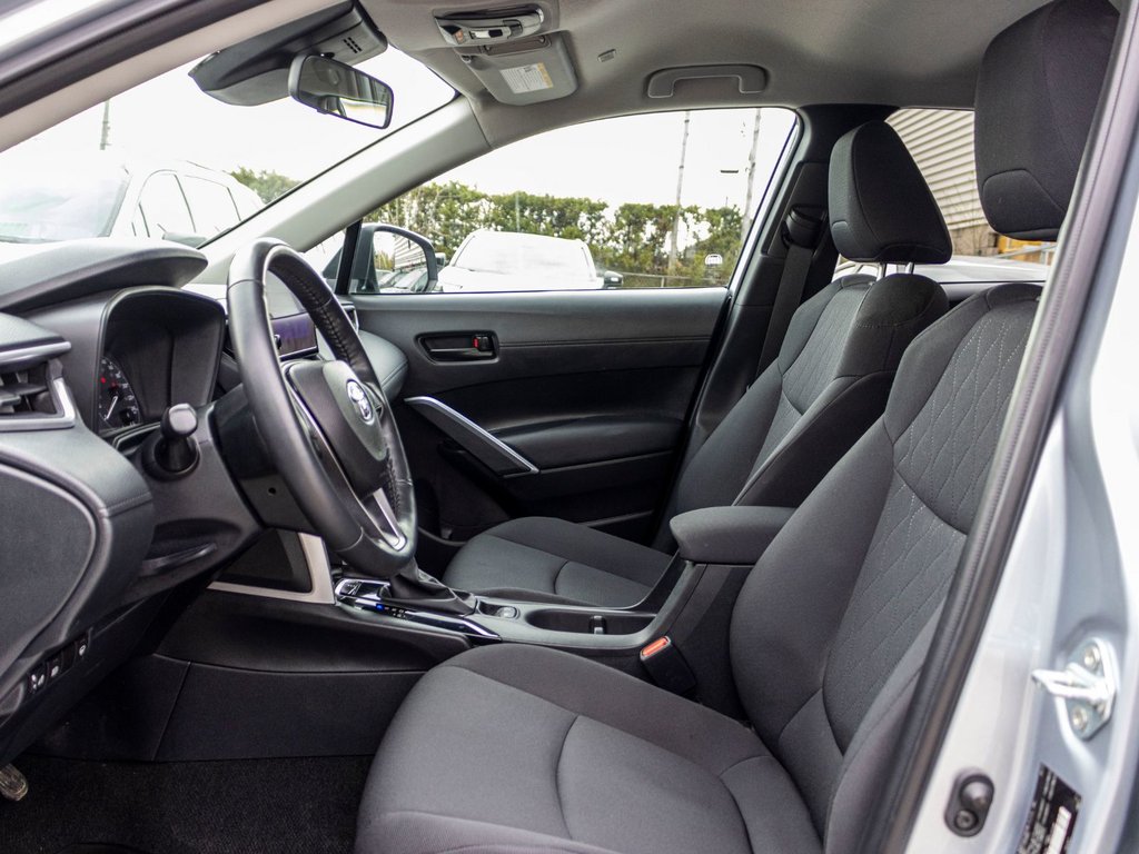 2023 Toyota Corolla Cross LE in Charlemagne, Quebec - 24 - w1024h768px