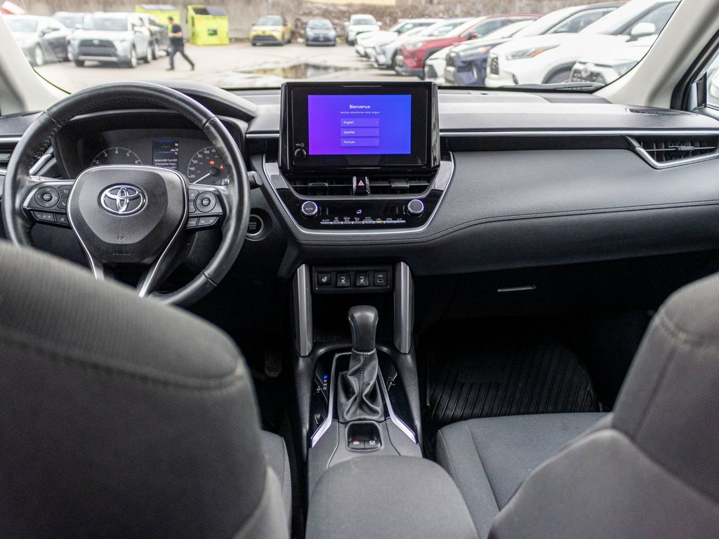 2023 Toyota Corolla Cross LE in Charlemagne, Quebec - 23 - w1024h768px