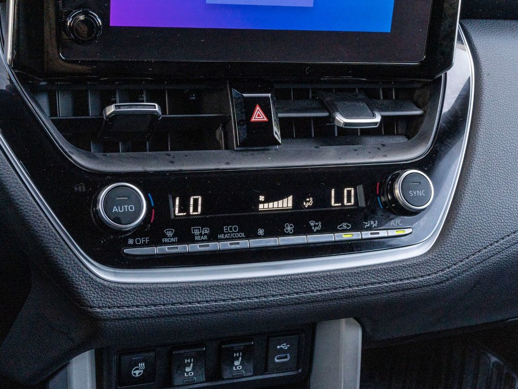 Toyota COROLLA CROSS HYBRIDE XSE **TRÈS RARE+CUIR+TOIT+18PO+CARPLAY+JBL** 2024 à Charlemagne, Québec - 14 - w1024h768px