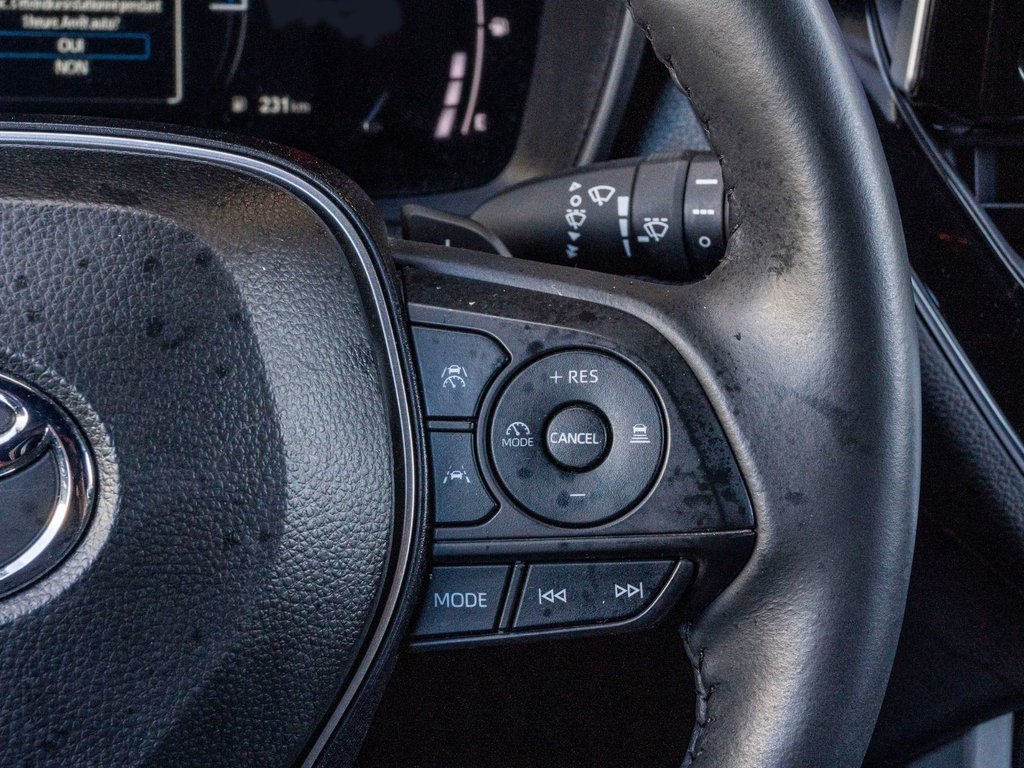 Toyota COROLLA CROSS HYBRIDE XSE **TRÈS RARE+CUIR+TOIT+18PO+CARPLAY+JBL** 2024 à Charlemagne, Québec - 12 - w1024h768px