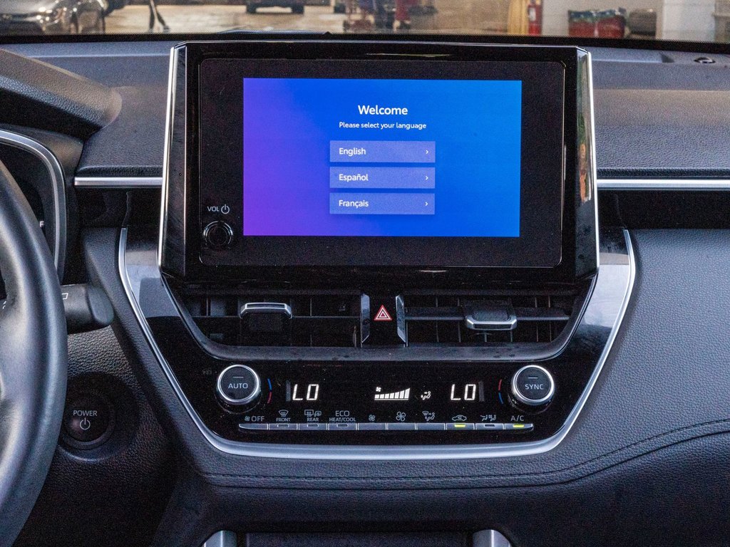 Toyota COROLLA CROSS HYBRIDE XSE **TRÈS RARE+CUIR+TOIT+18PO+CARPLAY+JBL** 2024 à Charlemagne, Québec - 9 - w1024h768px
