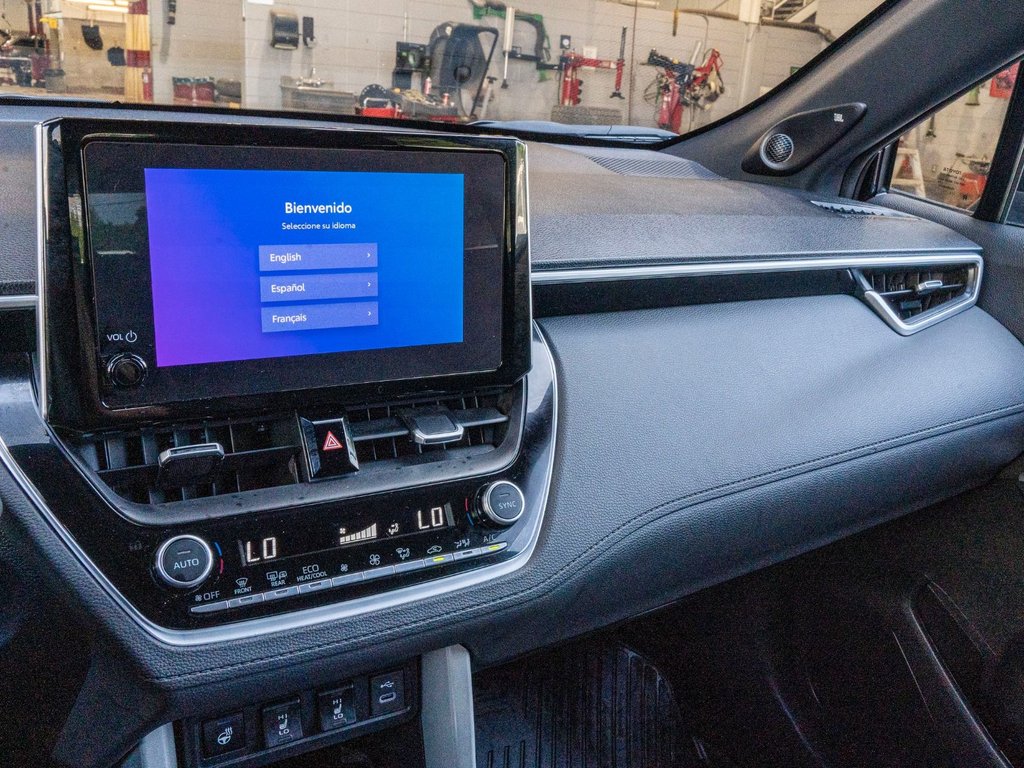 Toyota COROLLA CROSS HYBRIDE XSE **TRÈS RARE+CUIR+TOIT+18PO+CARPLAY+JBL** 2024 à Charlemagne, Québec - 13 - w1024h768px