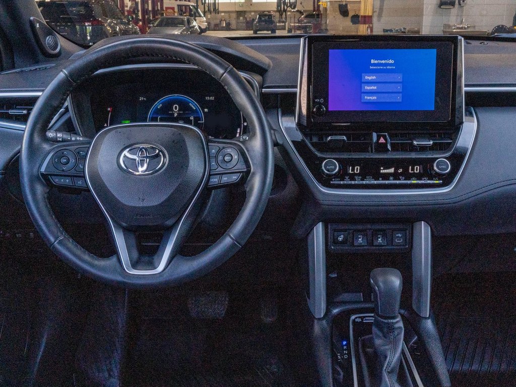 Toyota COROLLA CROSS HYBRIDE XSE **TRÈS RARE+CUIR+TOIT+18PO+CARPLAY+JBL** 2024 à Charlemagne, Québec - 8 - w1024h768px