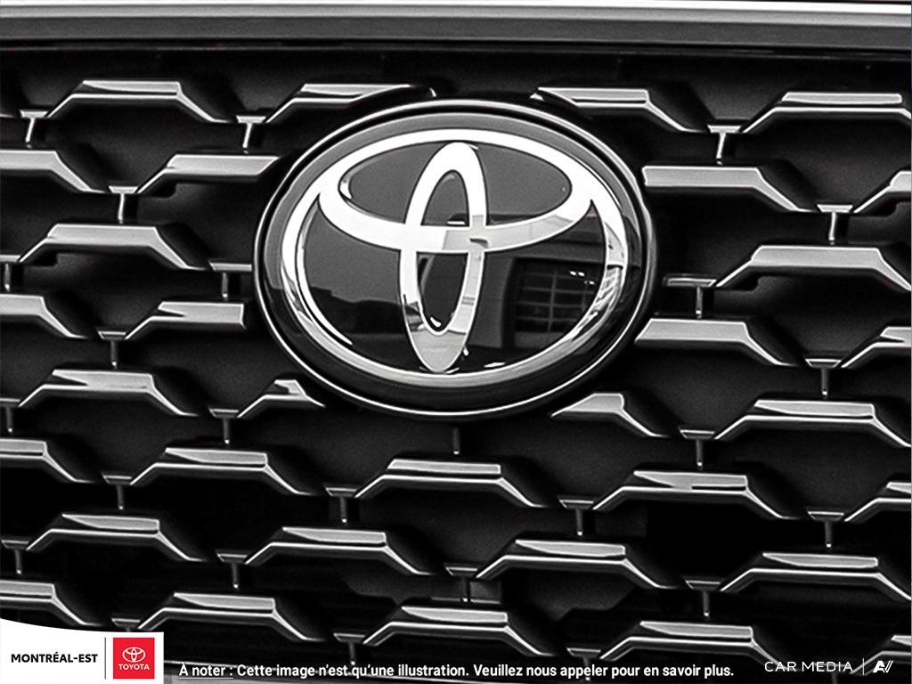 2025 Toyota COROLLA CROSS XLE AWD in Charlemagne, Quebec - 8 - w1024h768px