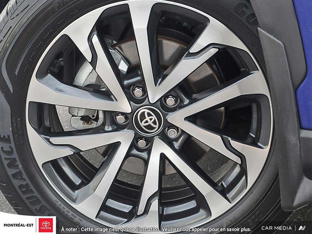 2025 Toyota COROLLA CROSS XLE AWD in Charlemagne, Quebec - 8 - w1024h768px