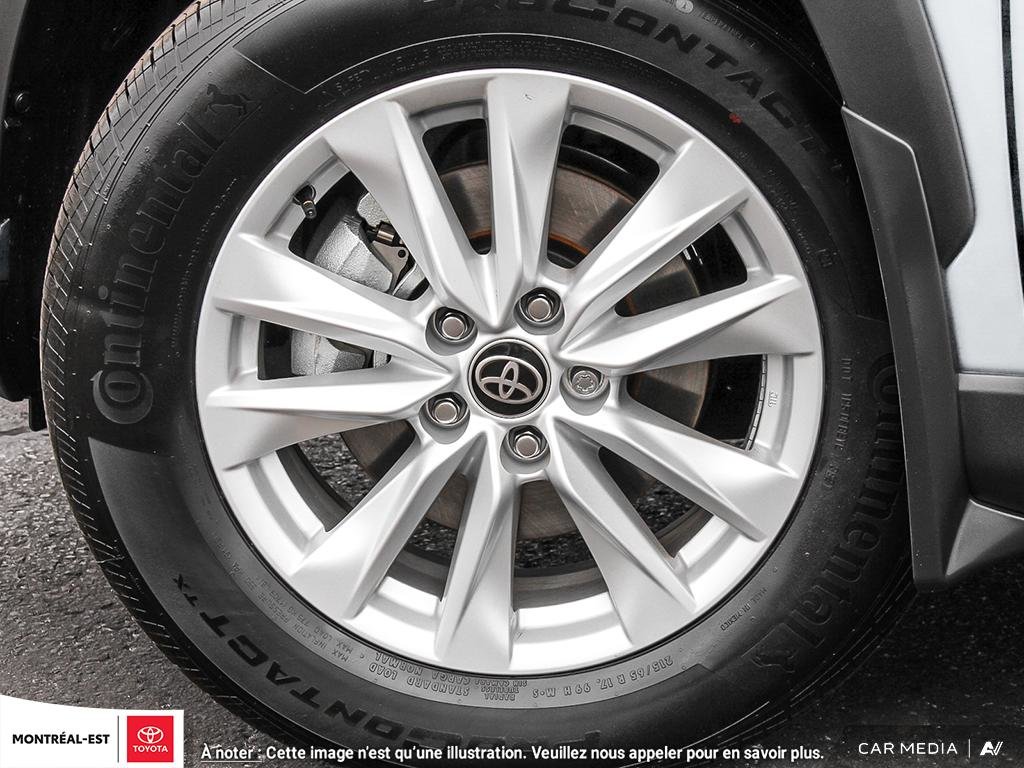 2025 Toyota COROLLA CROSS LE AWD in Charlemagne, Quebec - 8 - w1024h768px