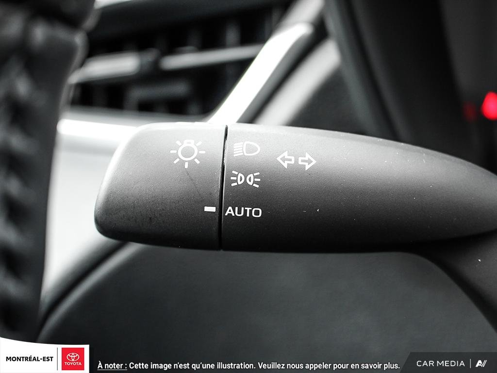 2025 Toyota COROLLA CROSS LE AWD in Charlemagne, Quebec - 24 - w1024h768px