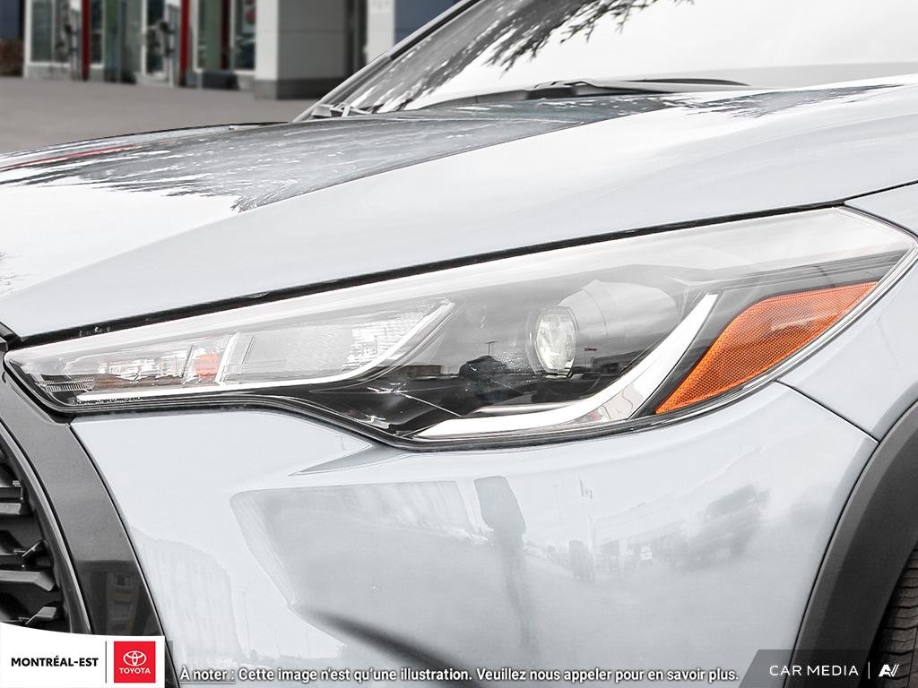 2025 Toyota COROLLA CROSS LE PREMIUM AWD in Charlemagne, Quebec - 10 - w1024h768px