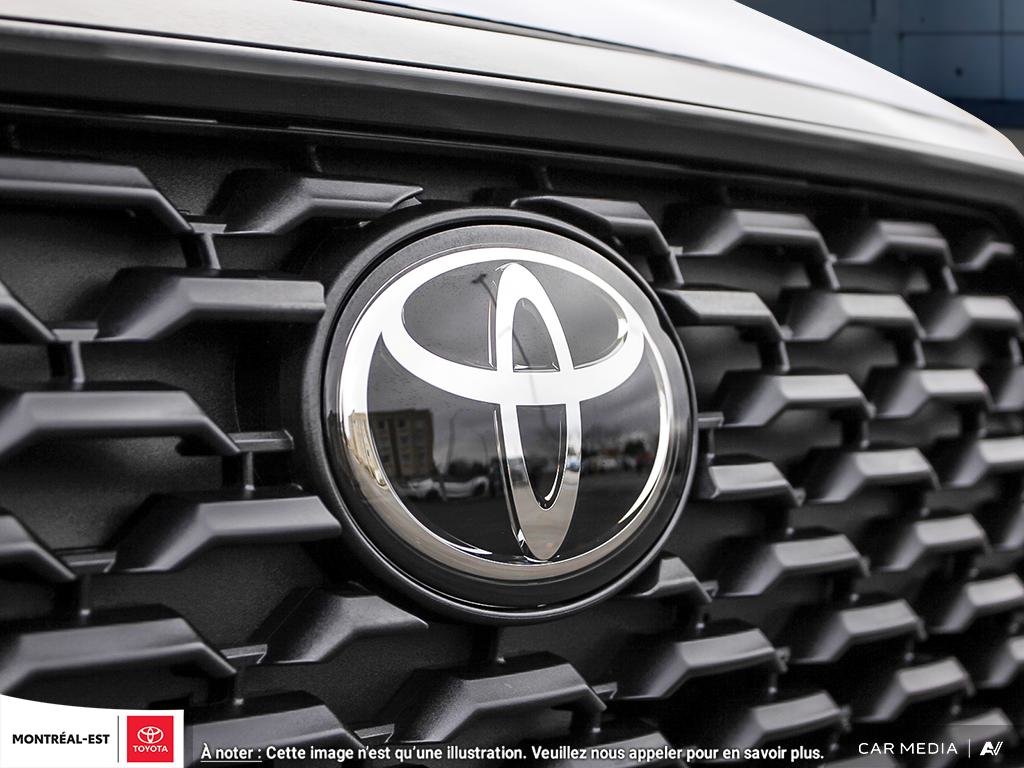 2025 Toyota COROLLA CROSS LE PREMIUM AWD in Charlemagne, Quebec - 9 - w1024h768px