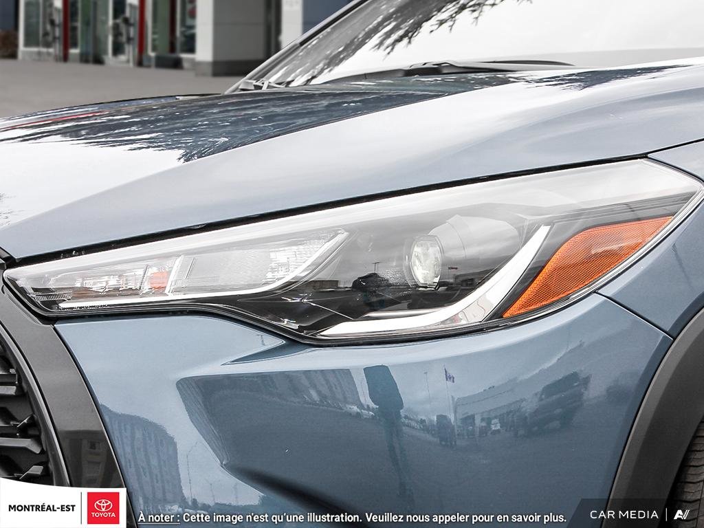 2025 Toyota COROLLA CROSS LE PREMIUM AWD in Charlemagne, Quebec - 10 - w1024h768px