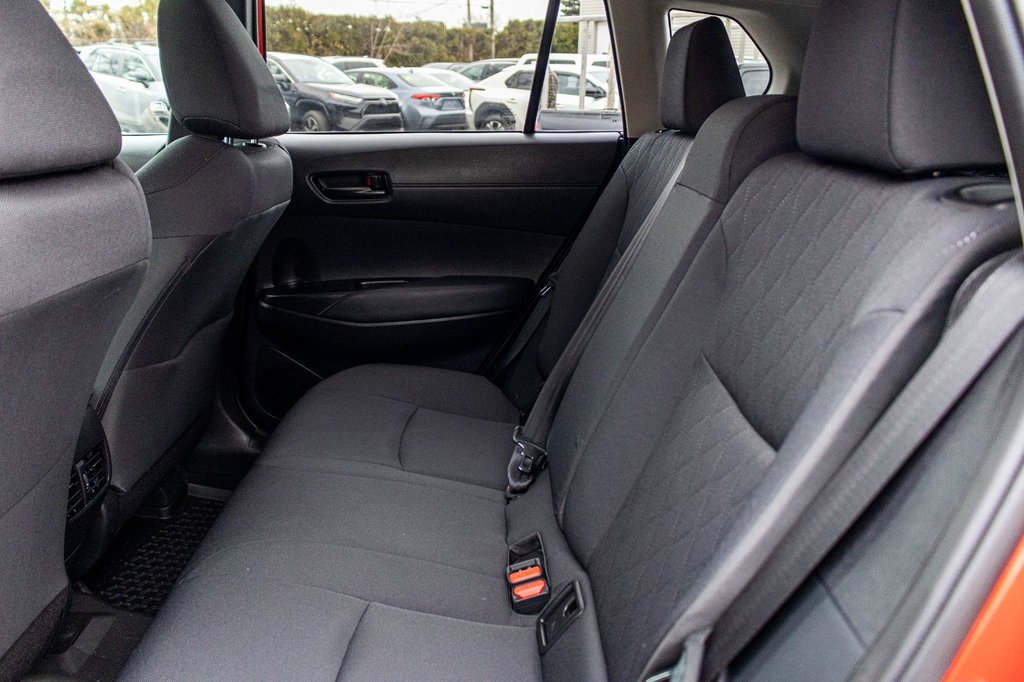 2025 Toyota Corolla Cross LE in Charlemagne, Quebec - 29 - w1024h768px