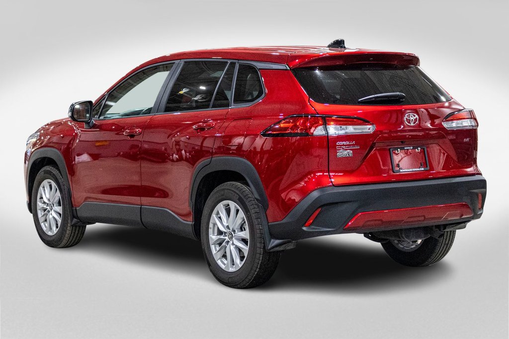 2025 Toyota Corolla Cross LE in Charlemagne, Quebec - 4 - w1024h768px