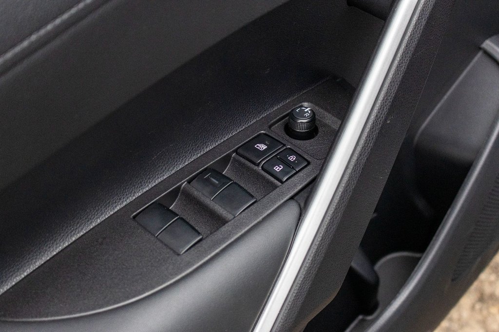 Toyota Corolla Cross LE 2026 à Charlemagne, Québec - 28 - w1024h768px