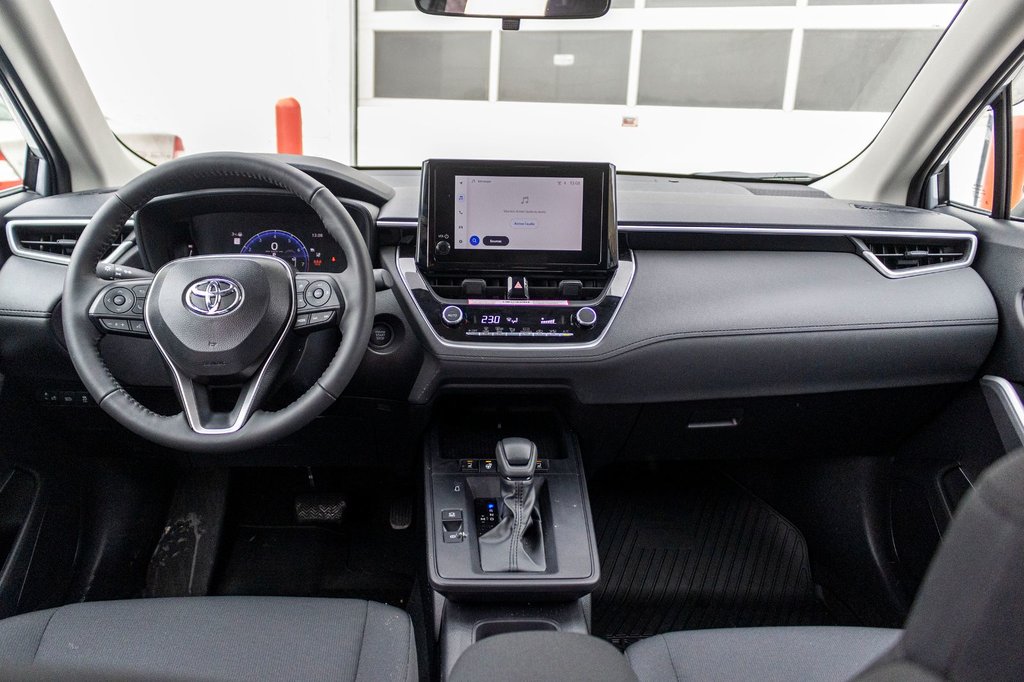 Toyota Corolla Cross LE 2026 à Charlemagne, Québec - 23 - w1024h768px