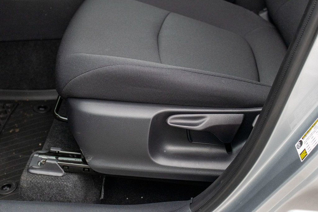 Toyota Corolla Cross LE 2026 à Charlemagne, Québec - 25 - w1024h768px