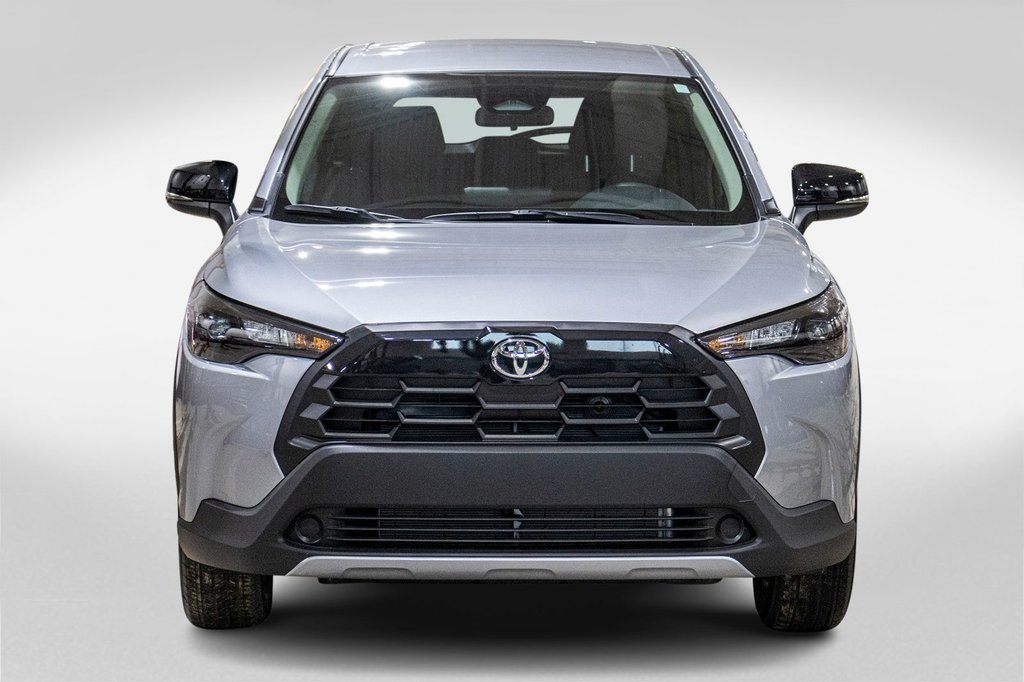 Toyota Corolla Cross LE 2026 à Charlemagne, Québec - 2 - w1024h768px