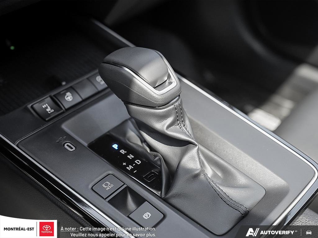2026 Toyota Corolla Cross XLE AWD in Charlemagne, Quebec - 17 - w1024h768px