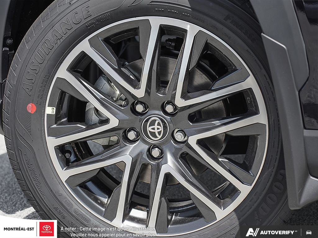 2026 Toyota Corolla Cross XLE AWD in Charlemagne, Quebec - 8 - w1024h768px