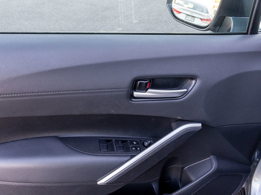 2026 Toyota Corolla Cross XLE AWD **JAMAIS ACCIDENTÉ+TOIT+CUIR+18PO** in Saint-Jérôme, Quebec - 26 - w1024h768px