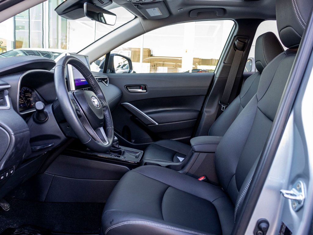 2026 Toyota Corolla Cross XLE AWD **JAMAIS ACCIDENTÉ+TOIT+CUIR+18PO** in Saint-Jérôme, Quebec - 22 - w1024h768px