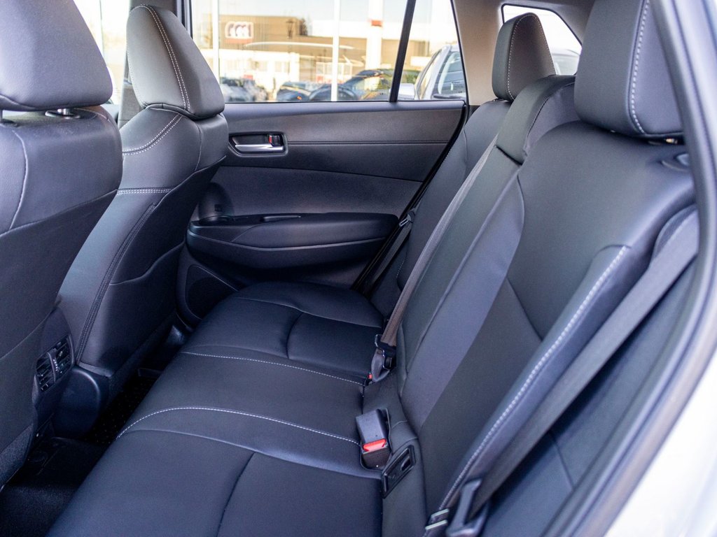 2026 Toyota Corolla Cross XLE AWD **JAMAIS ACCIDENTÉ+TOIT+CUIR+18PO** in Saint-Jérôme, Quebec - 28 - w1024h768px