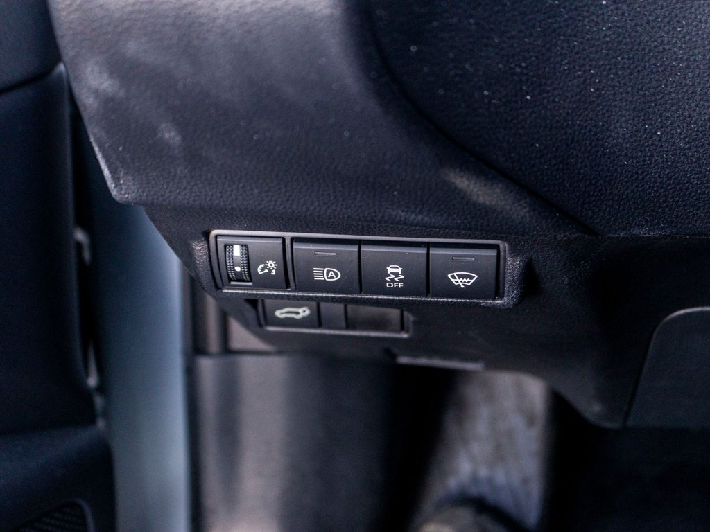 2026 Toyota Corolla Cross XLE AWD **JAMAIS ACCIDENTÉ+TOIT+CUIR+18PO** in Saint-Jérôme, Quebec - 20 - w1024h768px