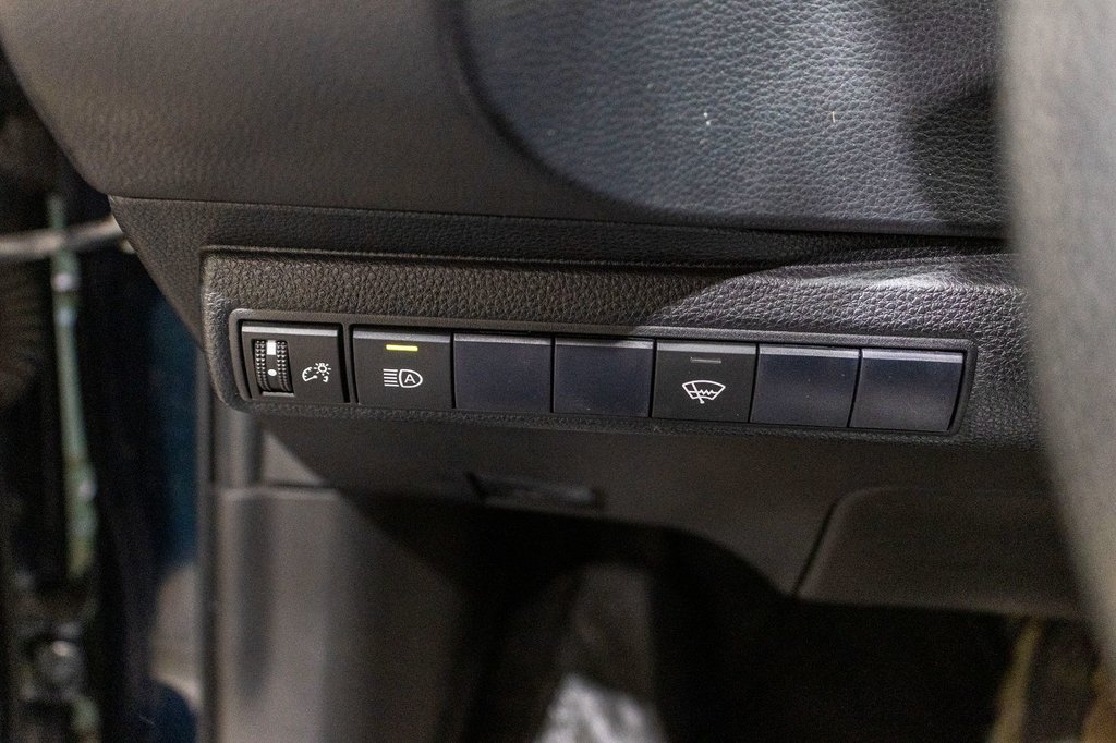 Toyota Corolla Hatchback  2021 à Charlemagne, Québec - 21 - w1024h768px