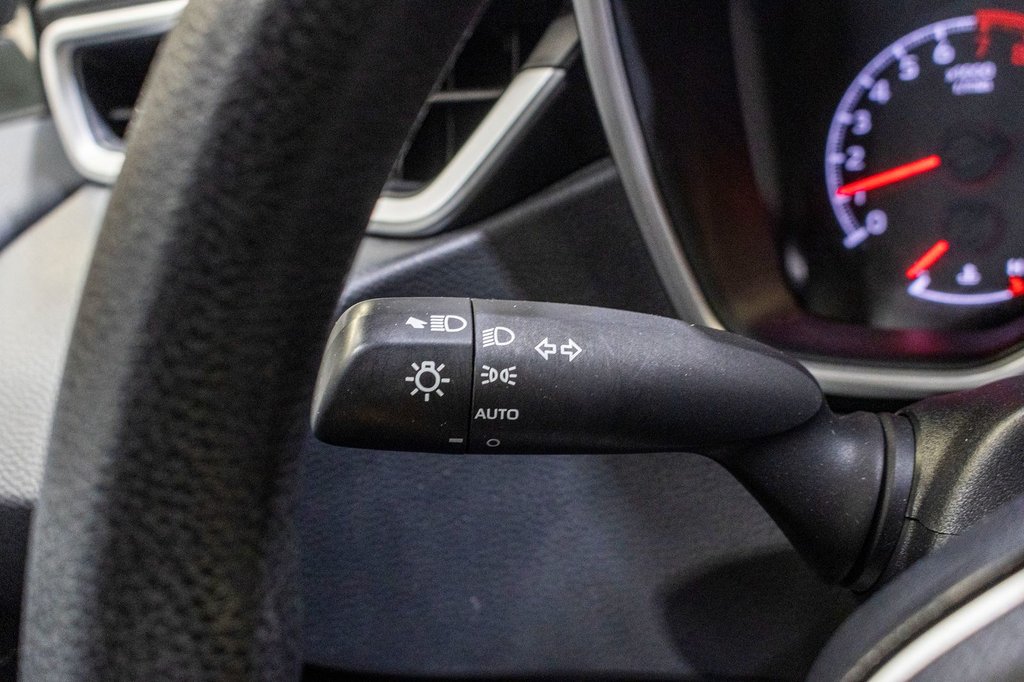 Toyota Corolla Hatchback  2021 à Charlemagne, Québec - 18 - w1024h768px