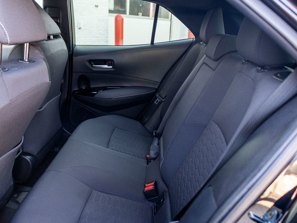 Toyota Corolla Hatchback  2021 à Charlemagne, Québec - 30 - w1024h768px