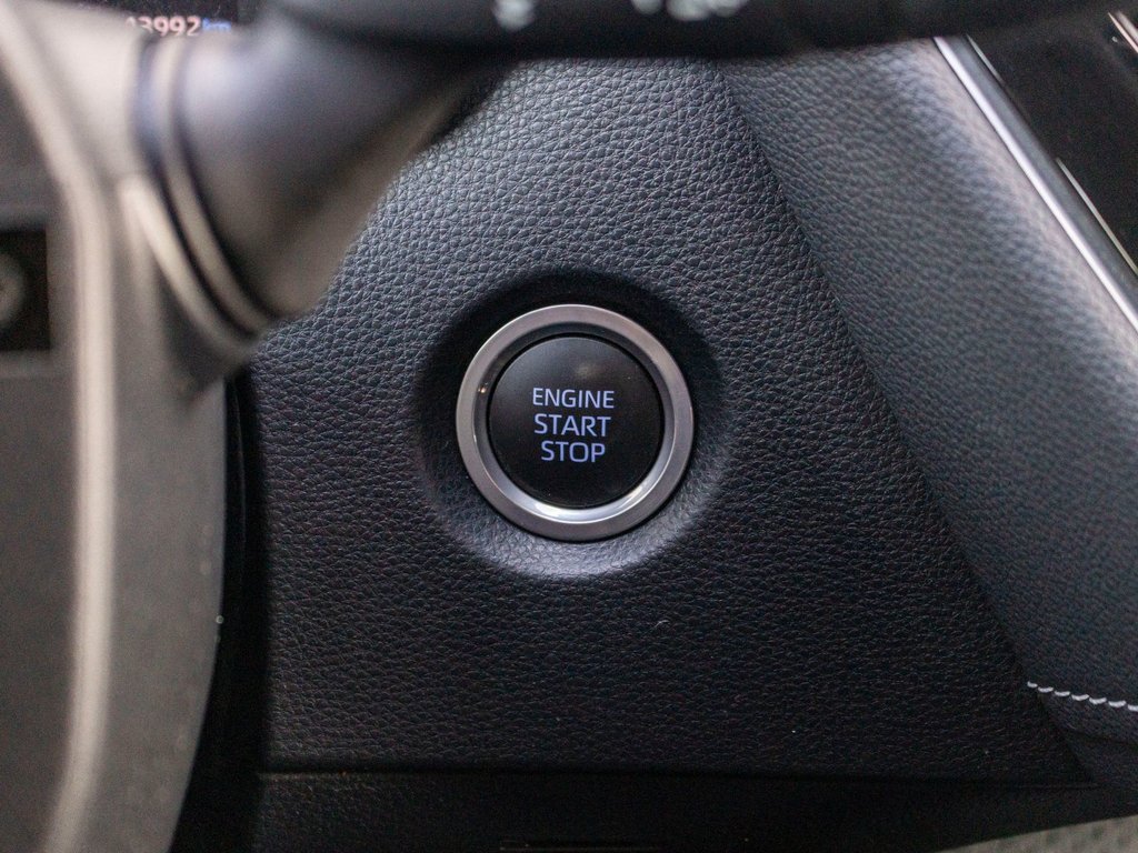 Toyota Corolla Hatchback  2021 à Charlemagne, Québec - 22 - w1024h768px