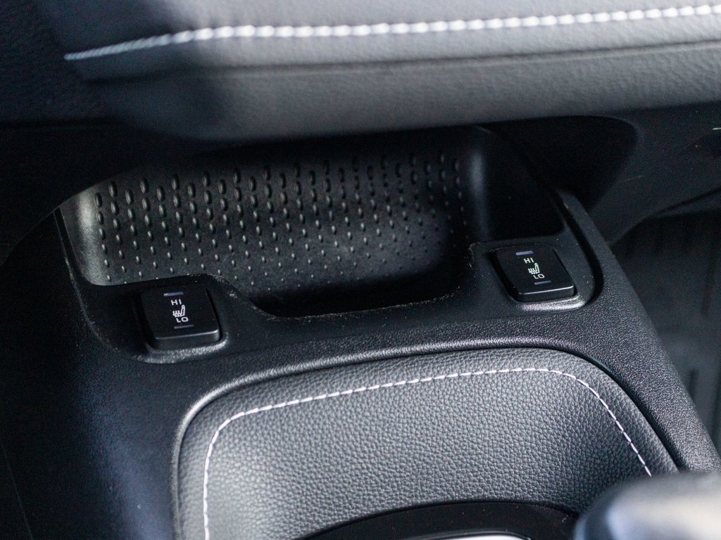 Toyota Corolla Hatchback  2021 à Charlemagne, Québec - 18 - w1024h768px