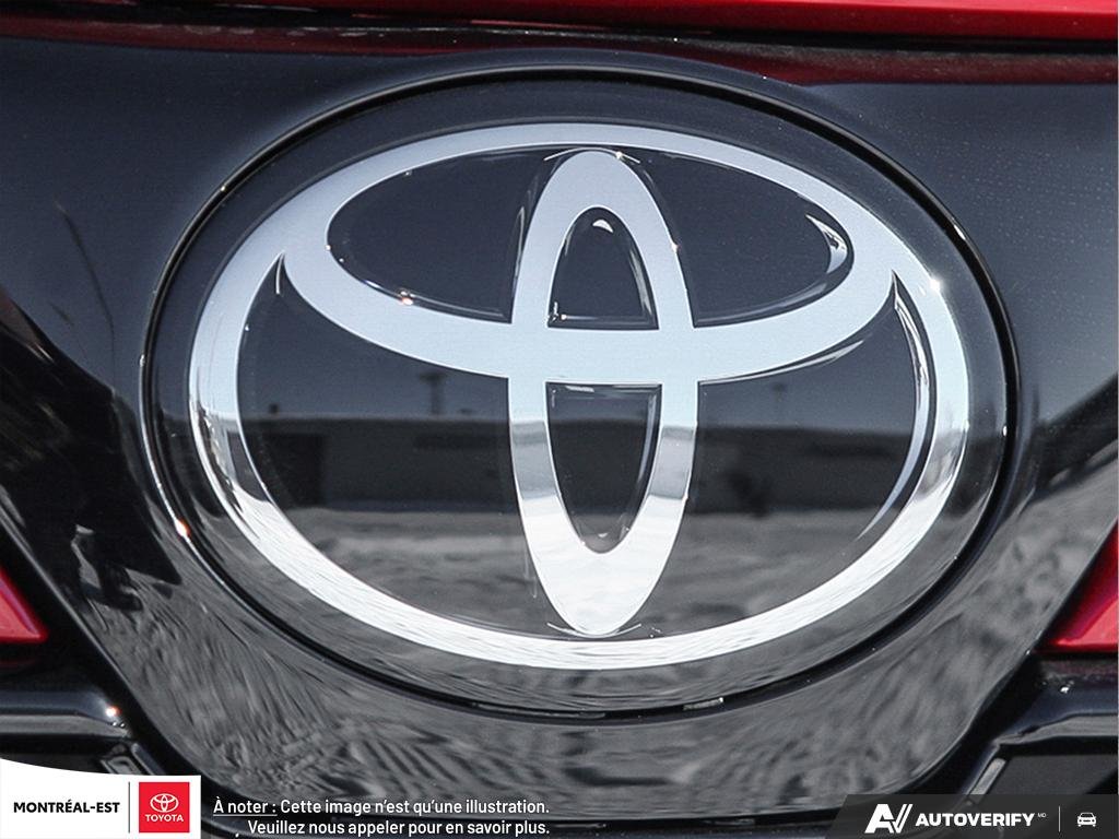 2026 Toyota Corolla Hatchback SE Upgrade in Charlemagne, Quebec - 9 - w1024h768px