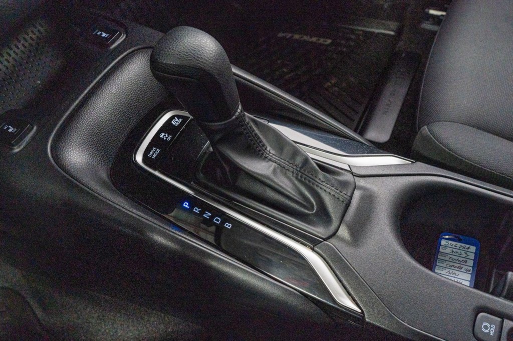 2023 Toyota COROLLA HYBRIDE LE CAMÉRA+CARPLAY+ANDROID AUTO in Charlemagne, Quebec - 12 - w1024h768px