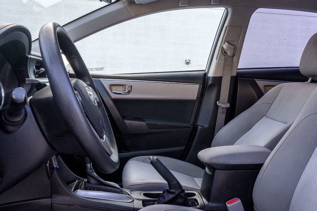 2016 Toyota Corolla LE **JAMAIS ACCIDENTÉ+SIÈGES CHAUFFANTS+CAMÉRA** in Saint-Jérôme, Quebec - 20 - w1024h768px