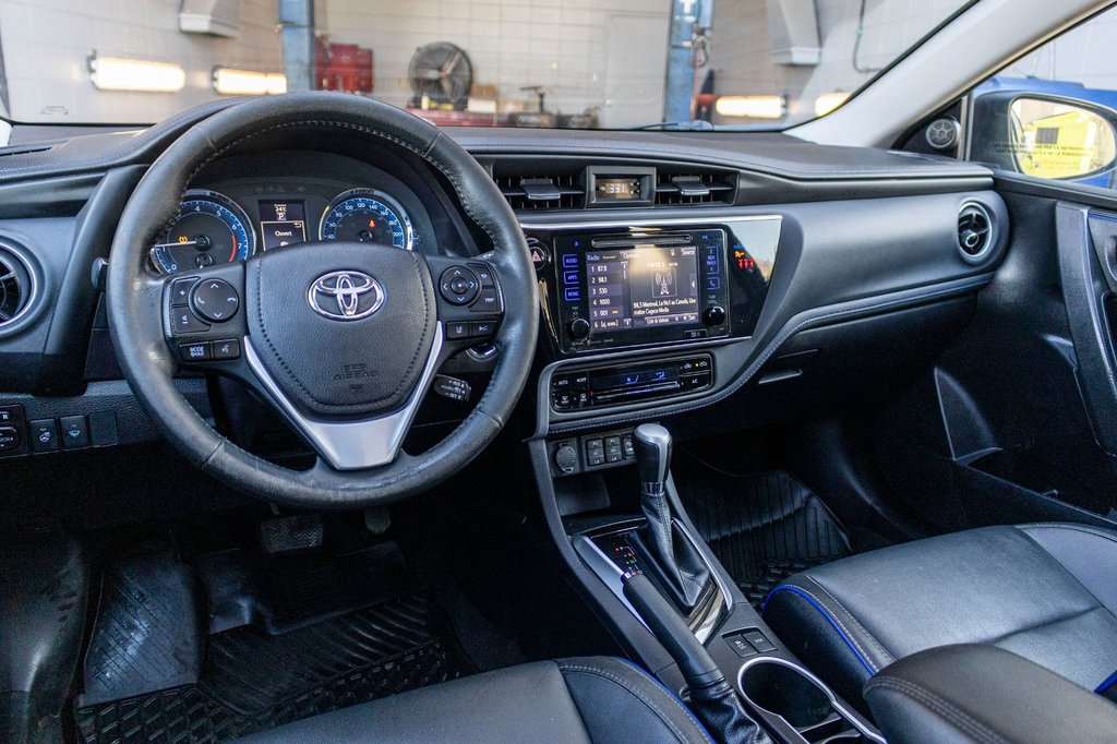 2018 Toyota Corolla XSE **CUIR+TOIT+MAG+SIÈGES ET VOLANT CHAUFFANTS** in Charlemagne, Quebec - 7 - w1024h768px