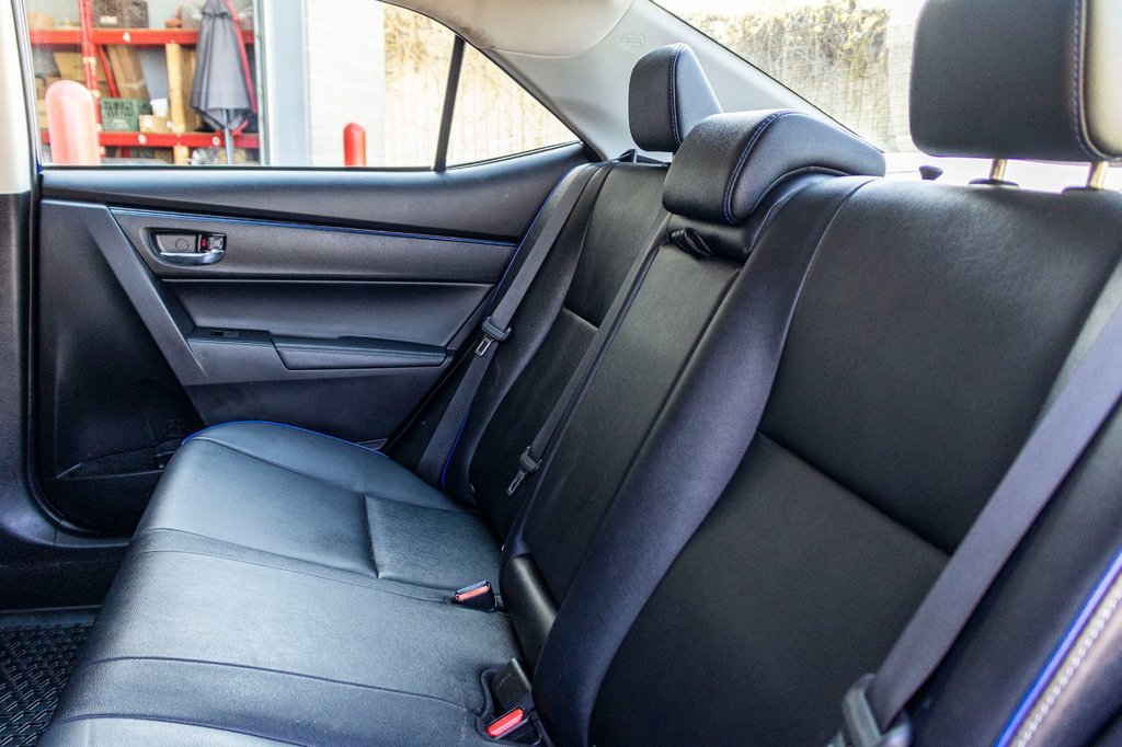 2018 Toyota Corolla XSE **CUIR+TOIT+MAG+SIÈGES ET VOLANT CHAUFFANTS** in Charlemagne, Quebec - 30 - w1024h768px