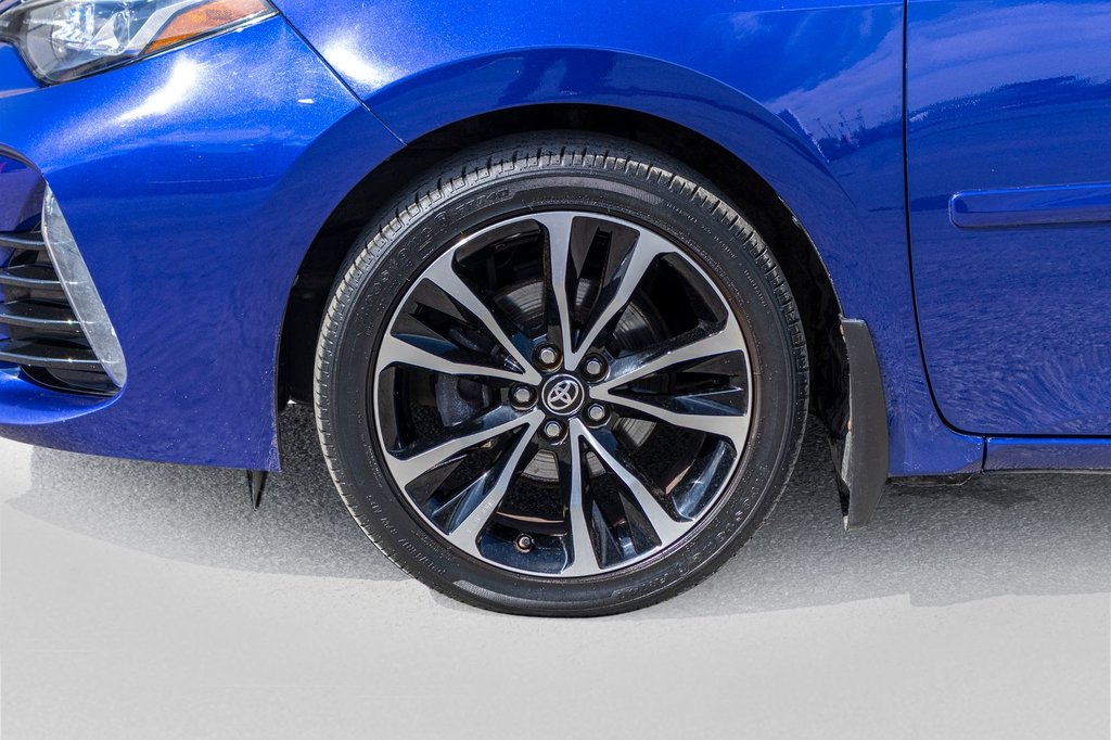 2018 Toyota Corolla XSE **CUIR+TOIT+MAG+SIÈGES ET VOLANT CHAUFFANTS** in Charlemagne, Quebec - 35 - w1024h768px