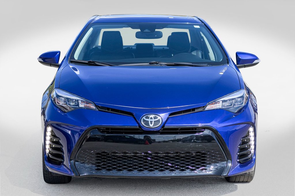 2018 Toyota Corolla XSE **CUIR+TOIT+MAG+SIÈGES ET VOLANT CHAUFFANTS** in Charlemagne, Quebec - 2 - w1024h768px