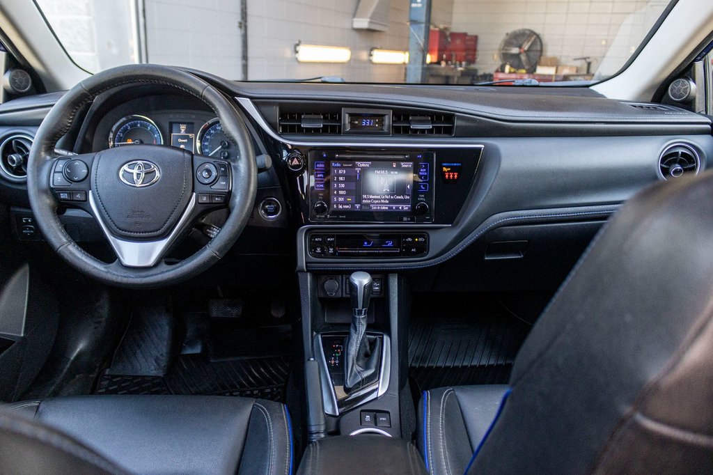 2018 Toyota Corolla XSE **CUIR+TOIT+MAG+SIÈGES ET VOLANT CHAUFFANTS** in Charlemagne, Quebec - 23 - w1024h768px