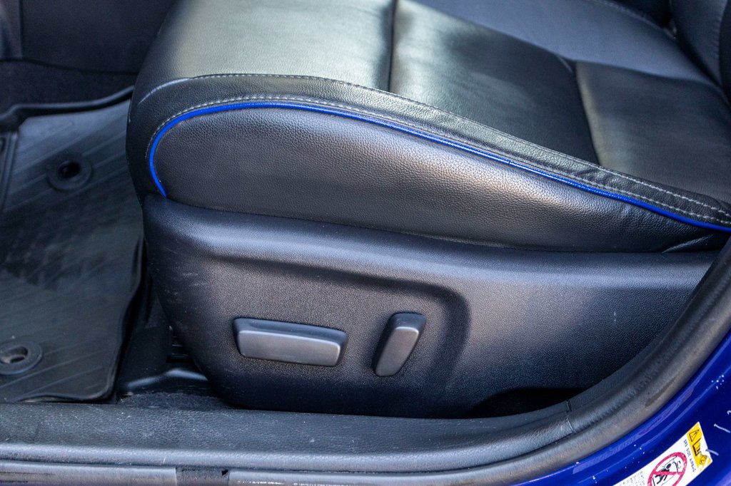 2018 Toyota Corolla XSE **CUIR+TOIT+MAG+SIÈGES ET VOLANT CHAUFFANTS** in Charlemagne, Quebec - 25 - w1024h768px