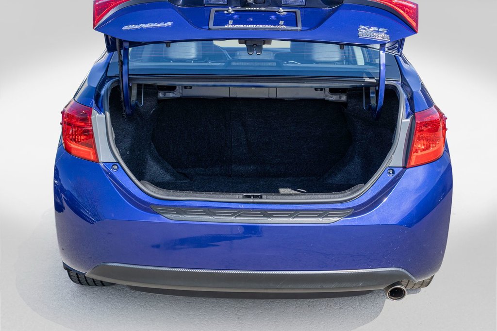 2018 Toyota Corolla XSE **CUIR+TOIT+MAG+SIÈGES ET VOLANT CHAUFFANTS** in Charlemagne, Quebec - 31 - w1024h768px