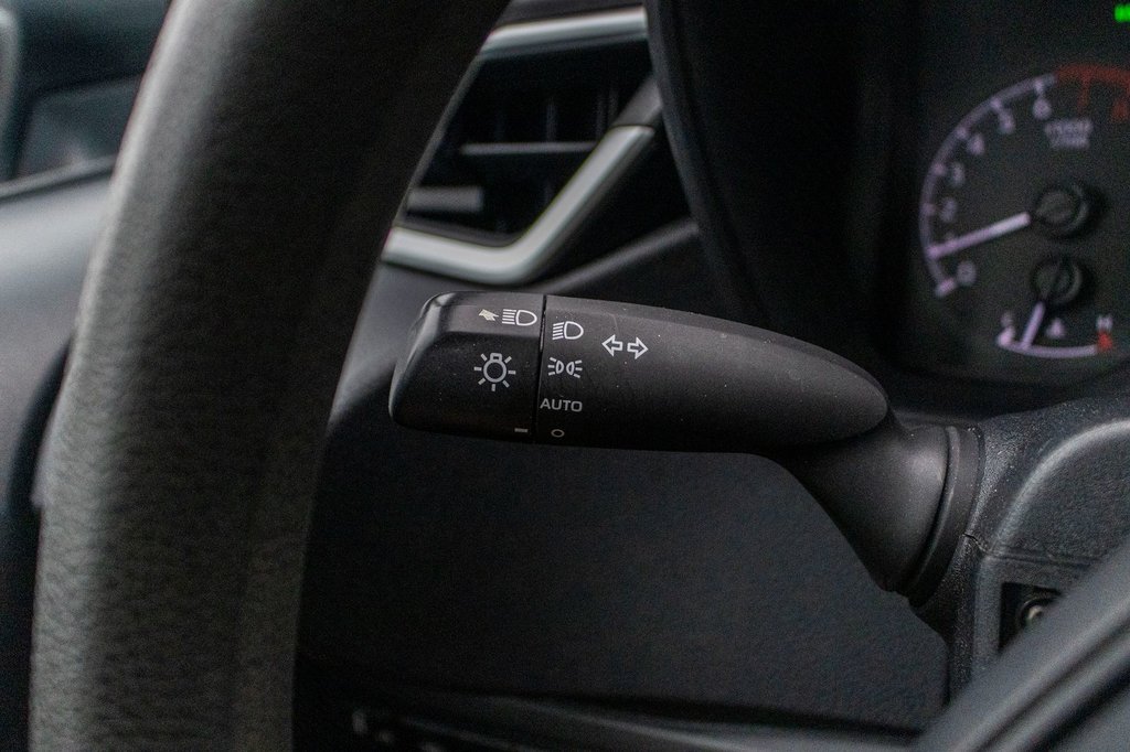 Toyota Corolla LE **CAMÉRA+CARPLAY+SIÈGES CHAUFFANTS** 2020 à Charlemagne, Québec - 17 - w1024h768px