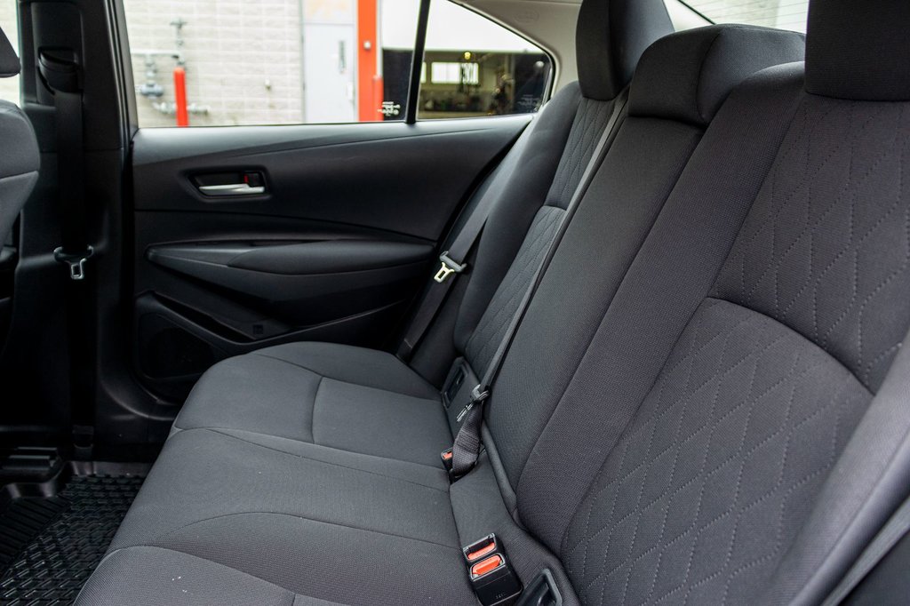 Toyota Corolla LE **CAMÉRA+CARPLAY+SIÈGES CHAUFFANTS** 2020 à Charlemagne, Québec - 26 - w1024h768px