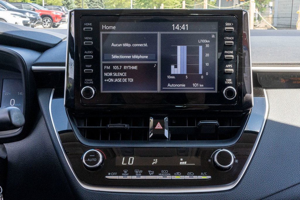 2020 Toyota Corolla LE **CAMÉRA+CARPLAY+SIÈGES CHAUFFANTS** in Charlemagne, Quebec - 7 - w1024h768px
